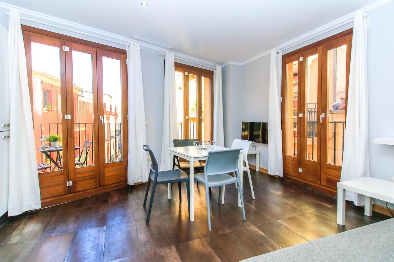 Bet Apartments - Tramontana Apartments Валенсия Екстериор снимка