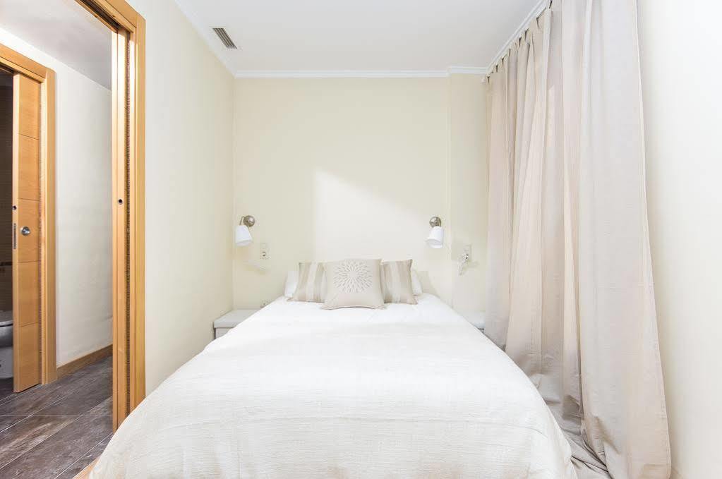 Bet Apartments - Tramontana Apartments Валенсия Екстериор снимка